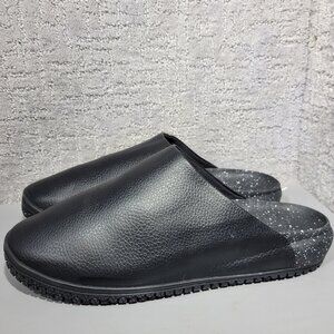 Snibbs The Clog Men's Size 14 US Eclipse Black Leather Slip on Shoes.